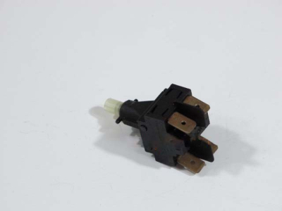 ВЫКЛЮЧАТЕЛЬ